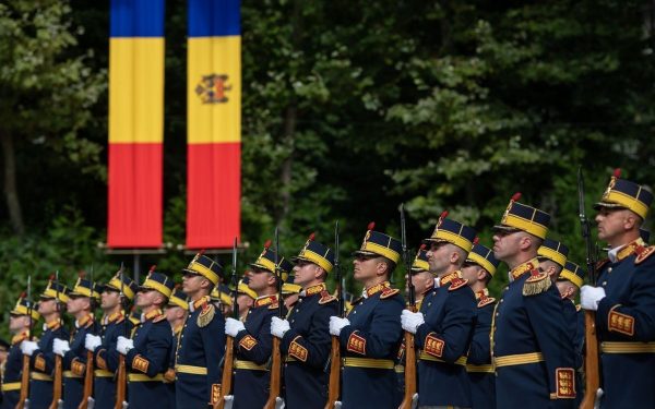 Academiile României și Moldovei reafirmă rolul fundamental al cercetării științifice în consolidarea identității naționale și semnalează dispariția de facto a hotarului de pe Prut Într-un moment de intensificare a discuțiilor despre identitate și cooperare bilaterală, Academia Română și Academia de Științe a Moldovei au semnat marți o declarație comună prin care reafirmă rolul esențial al instituțiilor academice în păstrarea și promovarea valorilor naționale, precum și în consolidarea legăturilor dintre cele două state