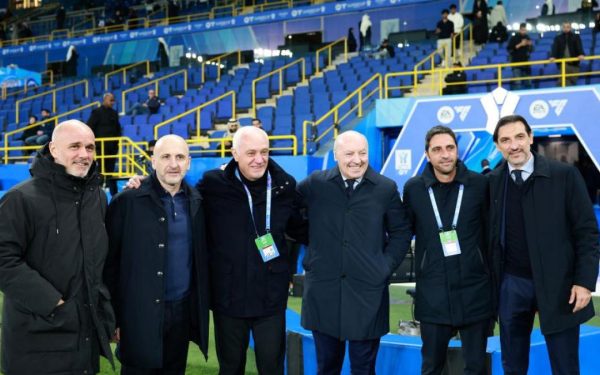 [ad_1] Schimbări semnificative în managementul cluburilor românești de fotbal Recent, două cluburi importante din fotbalul italian, Atalanta și Inter, au trecut sub managementul unor investitori americani