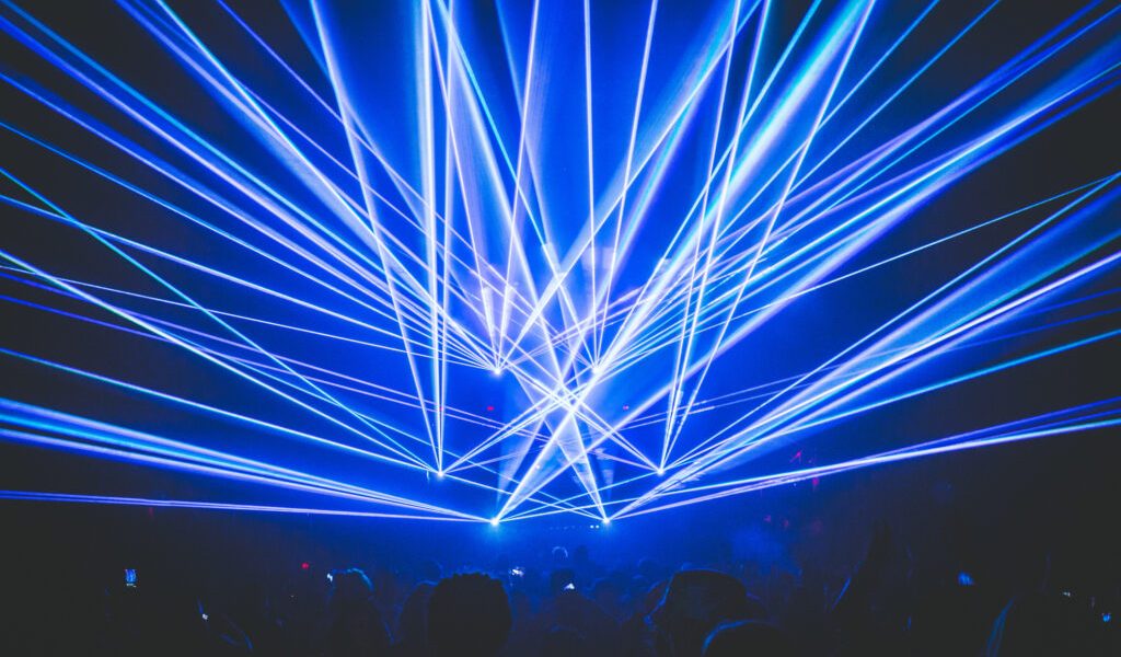 Show-de-lasere-Revelion-1024x683.jpg - FluxNational