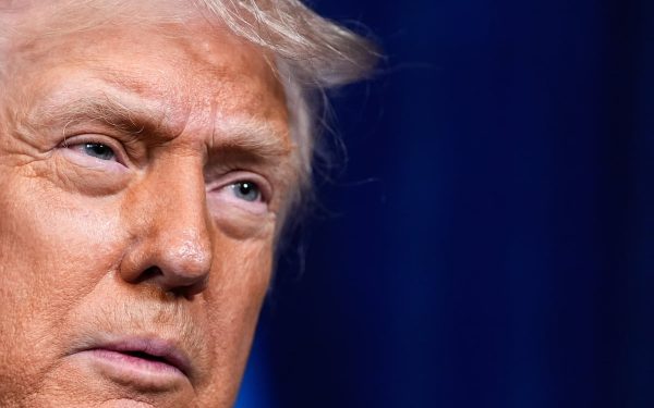 Atac militar american în Venezuela confirmat de Trump Într-o declarație recentă devenită virală, Donald Trump a confirmat atacul unei „grande instalații” din Venezuela, asociată cu traficul de droguri