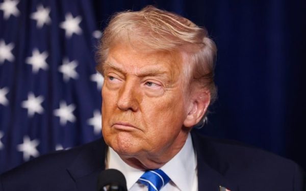 Trump anunță distrugerea unei „grande instalații” în Venezuela, fără detalii clare Președintele american Donald Trump a declarat recent că Statele Unite au eliminat o „mare instalație” în Venezuela într-o acțiune de presiune asupra regimului lui Nicolas Maduro