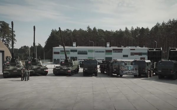 Polonia intensifică capacitatea națională de apărare printr-un contract major pentru producția de rachete ghidate Polonia a anunțat oficial semnarea unui proiect de anvergură, de peste 14 miliarde de zloți (aproximativ 3,3 miliarde de euro), pentru dezvoltarea unei capacități interne de producție a rachetelor ghidate cu precizie