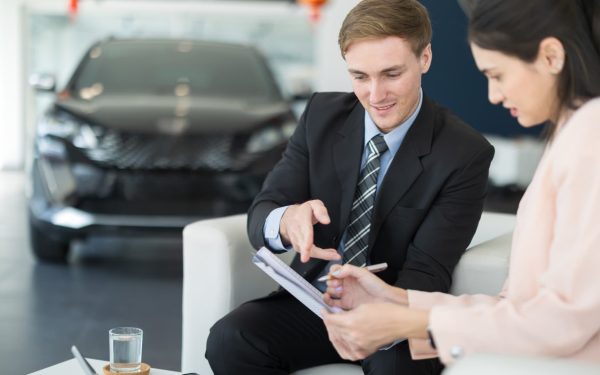 În creștere, datoriile auto negative: Provocări pentru șoferii români Aproape o treime dintre românii care aleg să își schimbe automobilele se confruntă cu o problemă tot mai gravă: datoriile auto negative