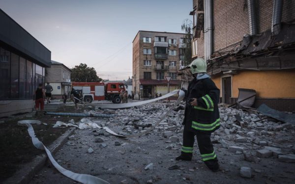 Tensiuni sporite în Ucraina: Kiev și Harkov, ținte ale noului val de atacuri rusești în timpul nopții Noaptea trecută, cele mai mari orașe ale Ucrainei, Kiev și Harkov, au fost din nou agitate de atacuri cu rachete și bombardamente lansate dinspre Rusia