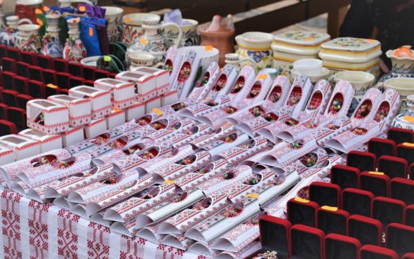 Primăvara se apropie, iar comercianții dornici să-și vândă mărțișoarele în Sectorul 6 al Capitalei au acum o oportunitate clară de a-și expune produsele într-un mod organizat și regulamentat