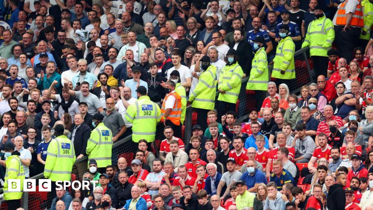 Războiul dintre Leeds și Manchester United: O rivalitate cu rădăcini adânci Leeds United se pregătește să întâmpine Manchester United în cadrul unui meci crucial al Premier League, iar atmosfera la Elland Road promite a fi electrizantă