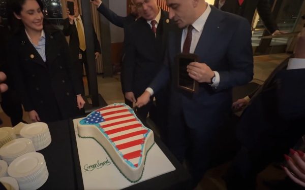 Deputatul PNL Alexandru Muraru îl acuză pe George Simion, liderul AUR aflat în vizită în Statele Unite, că a trecut de la activismul naționalist la un flirt periculos cu geopolitica, într-o mișcare criticată ca fiind nepotrivită pentru un politician de rang înalt