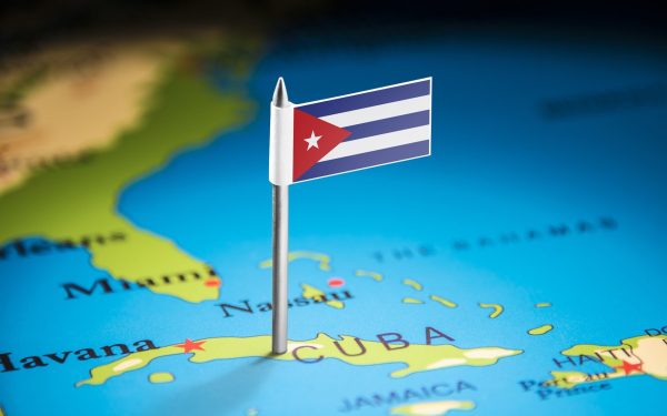 Guvernul mexican, în dilema: continuarea exporturilor de petrol către Cuba, un echilibru fragil între sprijin şi posibile repercusiuni Criza economică tumultoasă din Cuba, însoțită de sancțiuni și de o nevoie acută de ajutor extern, a persistat timp de decenii