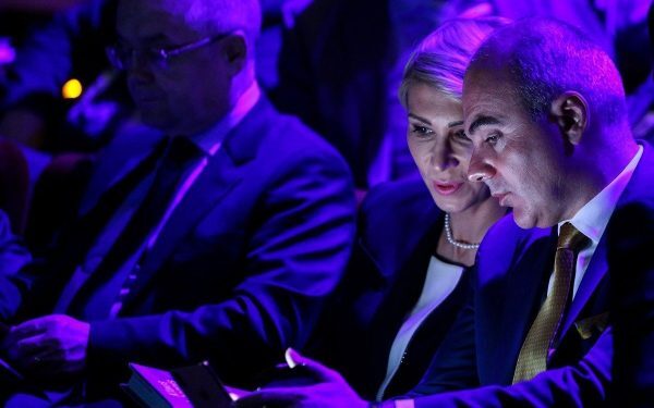 Raluca Turcan avertizează asupra impactului scandalului de plagiat asupra încrederii publice în Justiție În plină dispută politică și cu un scandal de amploare ce amenință imaginea sistemului judiciar, Raluca Turcan, deputat PNL și fost ministru al Muncii, s-a pronunțat cu privire la importanța menținerii încrederii în ministerul Justiției