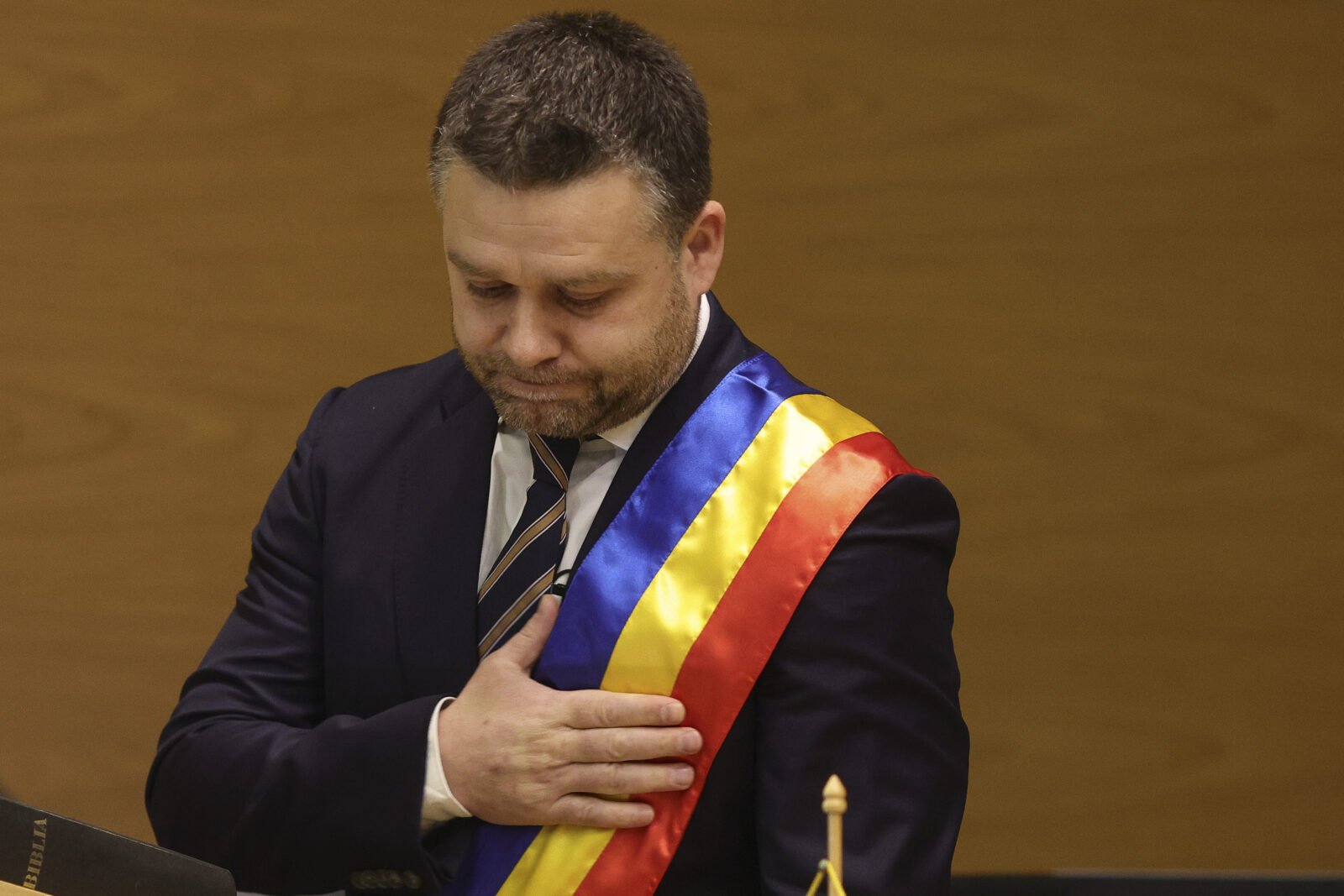 Primarul general al Capitalei, Ciprian Ciucu, a anunțat, joi seară, intenția de a majora prețul biletului pentru transportul în comun STB, în condițiile în care spun că situația actuală nu mai poate fi suportată de bugetul local