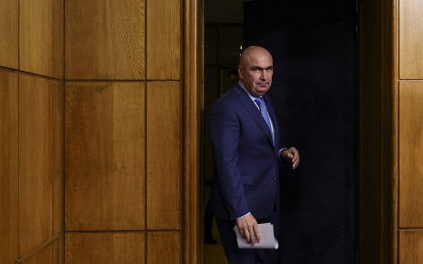 Premierul Ilie Bolojan a făcut un anunț important în cadrul unei intervenții live la Digi24: creșterea vârstei de pensionare trebuie să devină o prioritate pentru toate domeniile de activitate din România