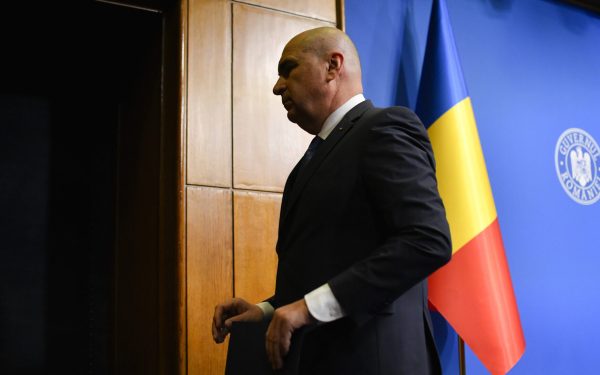 Tensiunile din PSD se amplifică: Ilie Bolojan, vizat de o posibilă înlocuire de către social-democrați Liderii PSD plănuiesc, cel mai probabil, o mutare care ar putea zdruncina scena politică românească în următoarele săptămâni, vizând înlocuirea premierului Ilie Bolojan