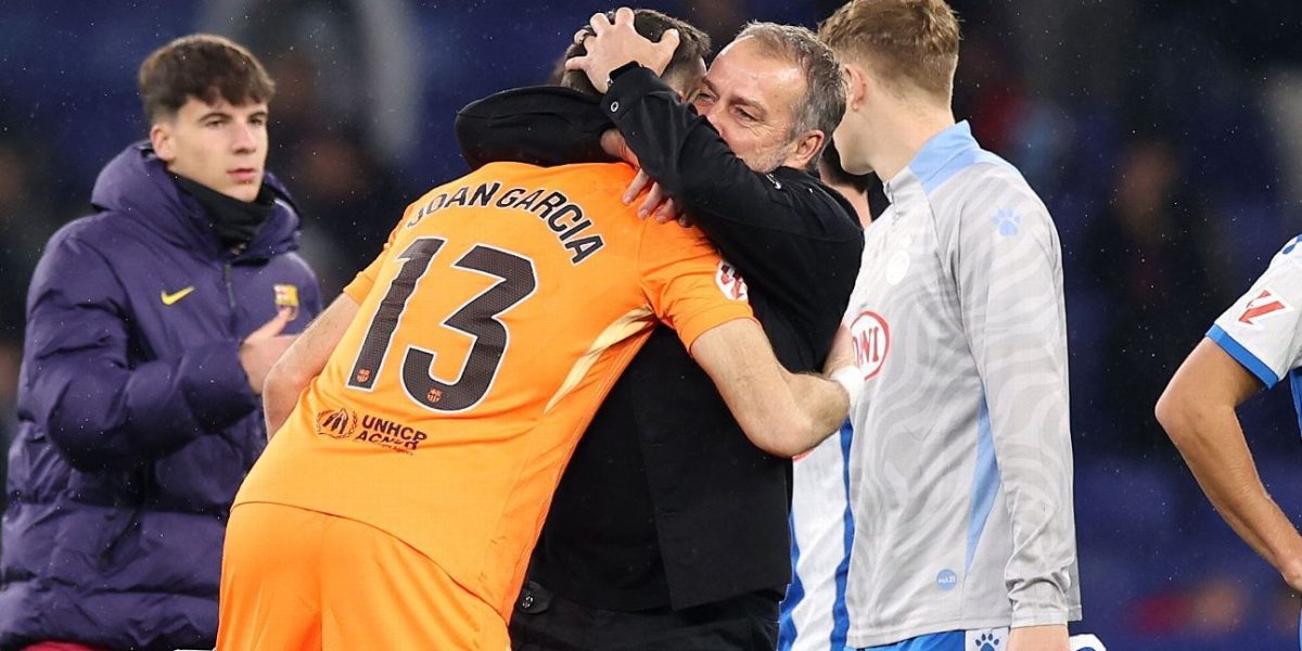 Barcelona's Joan García 'unbelievable' in hostile homecoming