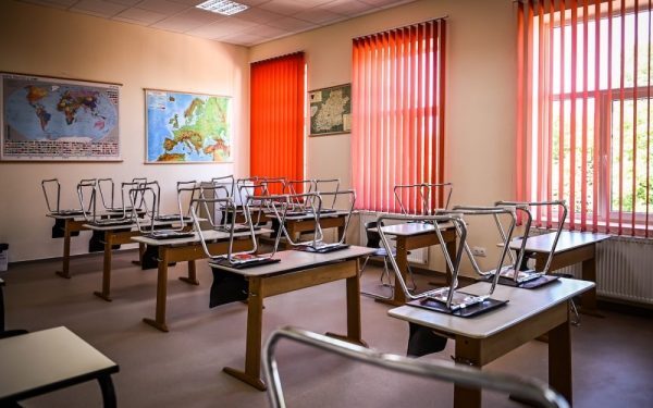 Județul Timiș va resimți din toamnă impactul scăderii numărului de elevi de clasa a VIII-a, fenomen care va conduce la reducerea semnificativă a claselor a IX-a în licee