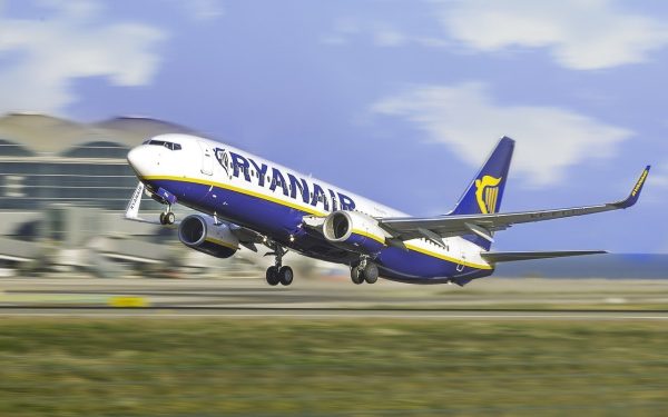 Ryanair ia în calcul eliminarea unor rute din România