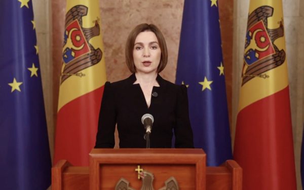 Președinta Republicii Moldova, Maia Sandu, admite posibilitatea unuiirea cu România, dacă ar avea loc un referendum acum Președinta Maia Sandu a declanșat un subiect sensibil în spațiul politic și mediatic, atunci când a afirmat într-un interviu recent că, dacă ar fi organizat acum un referendum, ea ar vota pentru reunificarea cu România