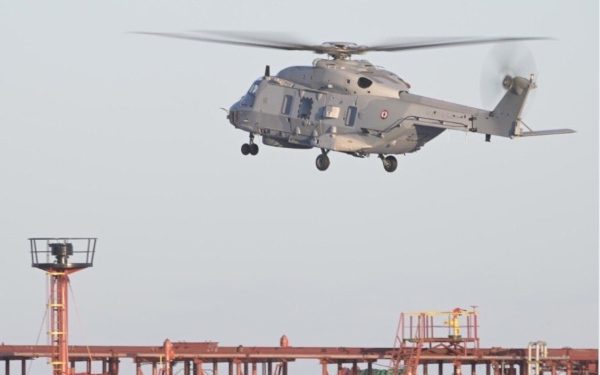 Marina franceză interceptază un petrolier suspect din Rusia în Marea Mediterană, într-un nou pas în războiul economic european Marina franceză a reținut joi dimineață un petrolier cu origine din Rusia, într-un eveniment care reflectă tensiunile crescute între Uniunea Europeană și Rusia, pe fondul sancțiunilor impuse Moscovei de Occident