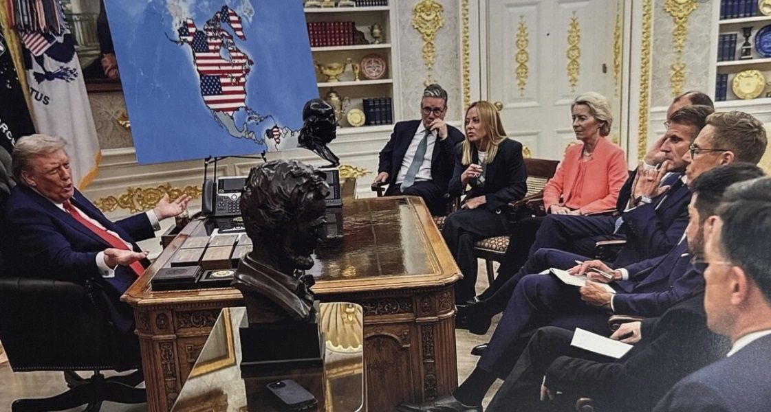 Trump-fotografie-harta-Groenlanda-Canada-Venezuela.jpg - FluxNational