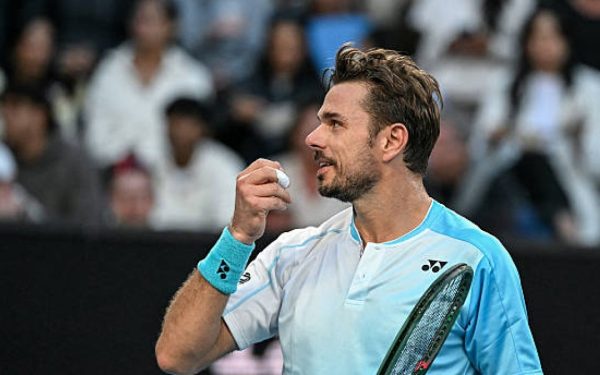 Stan Wawrinka, un nou record pe terenurile de la Australian Open Într-o performanță uluitoare, Stan Wawrinka a reușit să devină al cincilea jucător din Era Open care câștigă un meci de cinci seturi într-un turneu de Grand Slam după vârsta de 40 de ani