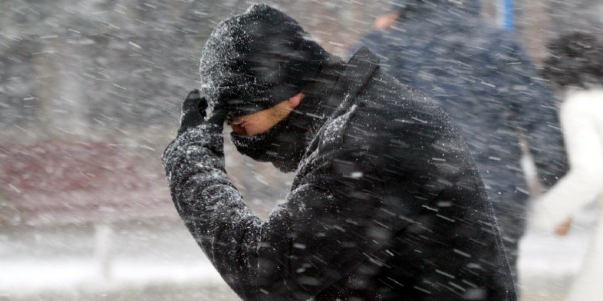 Cod galben de viscol și ninsori în România, atenționări pentru mai multe județe Meteorologii din cadrul Administrației Naționale de Meteorologie (ANM) au emis duminică un Cod galben de ninsori și lapoviță pentru o mare parte din țară, iar zonele montane se află sub incidența unui Cod portocaliu de ninsori abundente și viscol