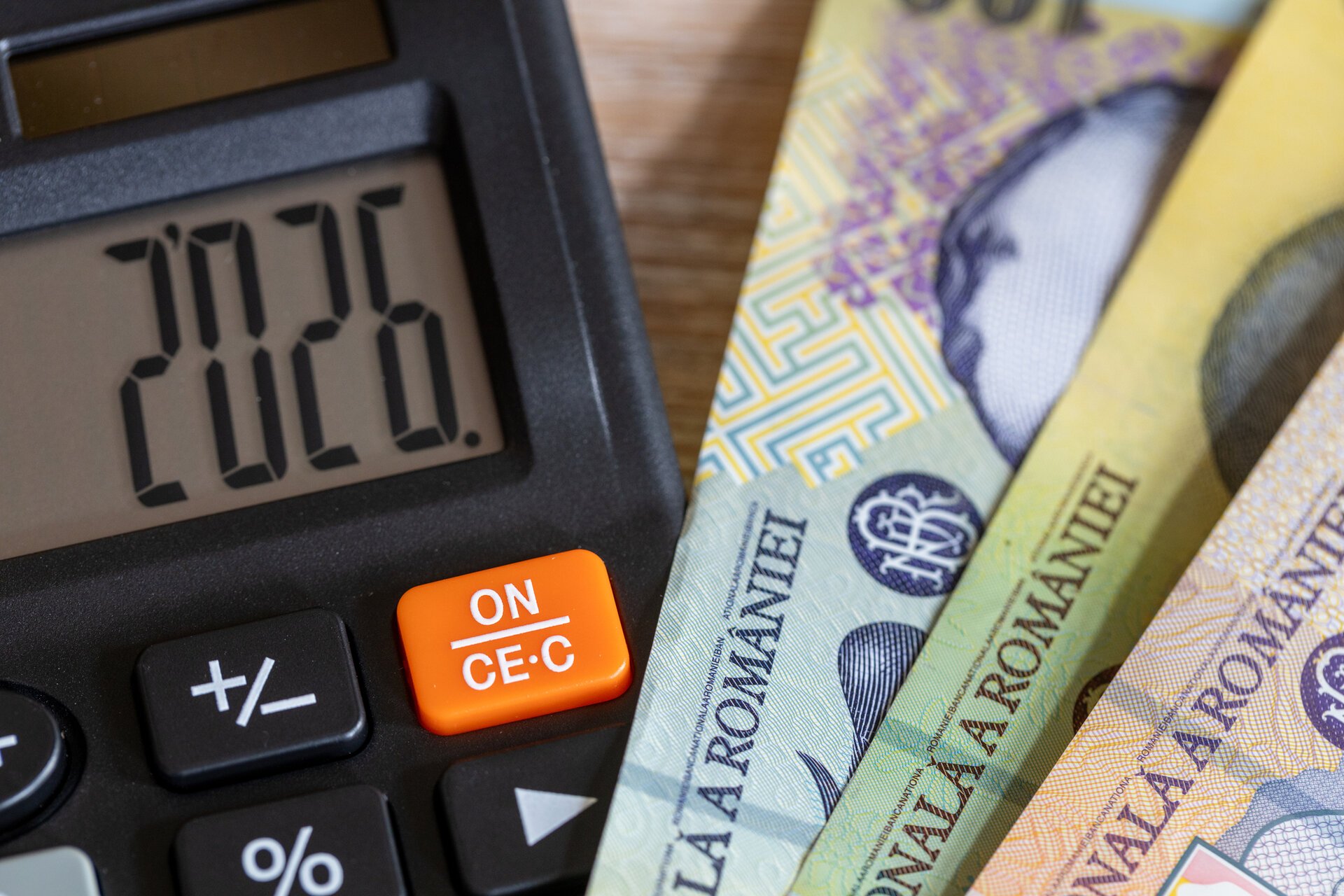 Modificările fiscale din 2026: Impact semnificativ asupra antreprenorilor români Anul 2026 a adus schimbări fiscale notabile pentru firmele și contribuabilii din România, prin intermediul pachetelor fiscale 1 și 2