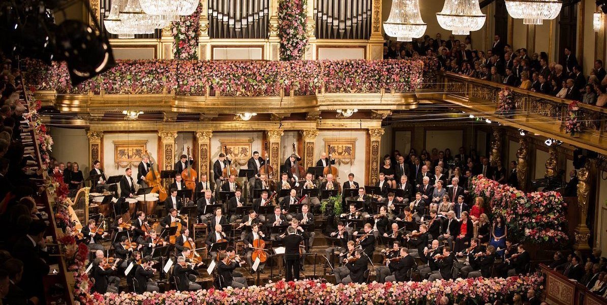 Celebrul Concert de Anul Nou al Filarmonicii din Viena, Transmis în Direct pe Latvian Television În prima zi a noului an, Latvian Television aduce în casele pasionaților de muzică din întreaga lume concertul tradițional al Filarmonicii din Viena, un eveniment care a câștigat popularitate de-a lungul anilor