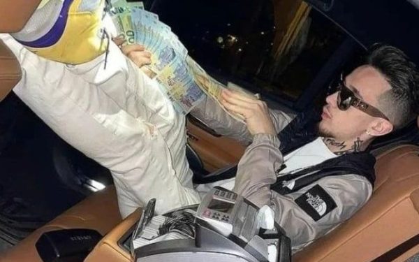 Trapperul MGK, prins după o bătaie în sală: șapte tineri, înarmați!