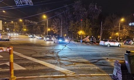 fire-targu-jiu.jpg - FluxNational