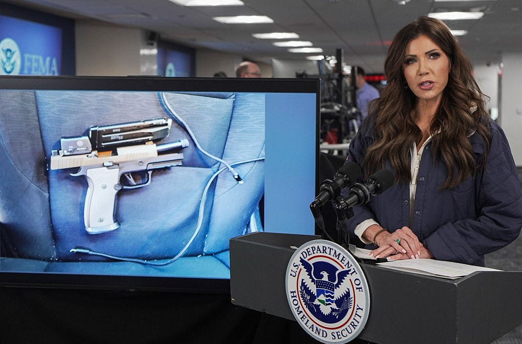 Minciunile riscante ale Kristi Noem, dezvăluite de redacție