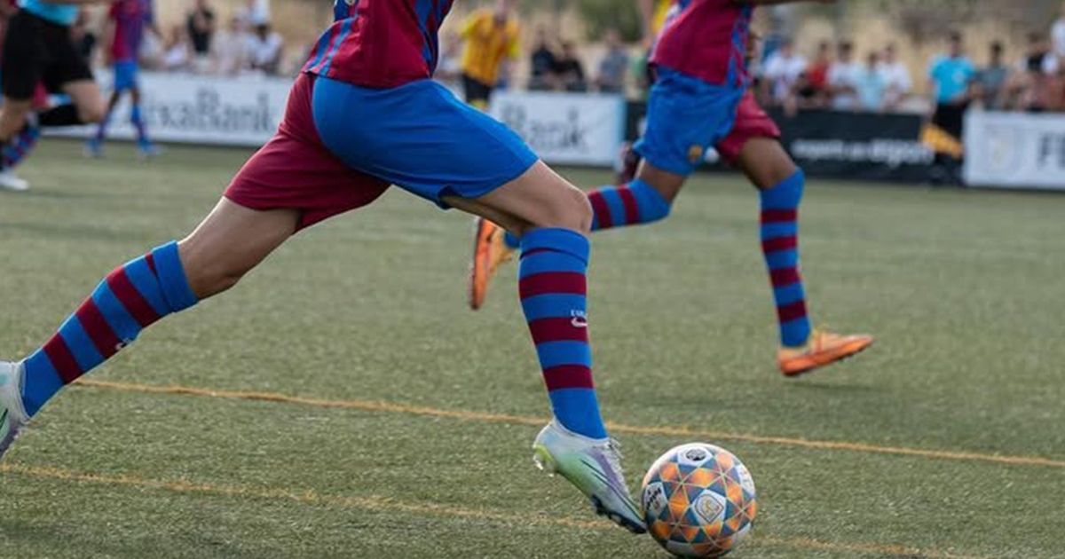 Ianis Târbă, noul atacant al lui Dinamo, revine din La Masia cu amintiri prețioase Ianis Târbă, tânărul fotbalist de 19 ani, a semnat recent cu Dinamo București, echipă la care va debuta în campionatul românesc