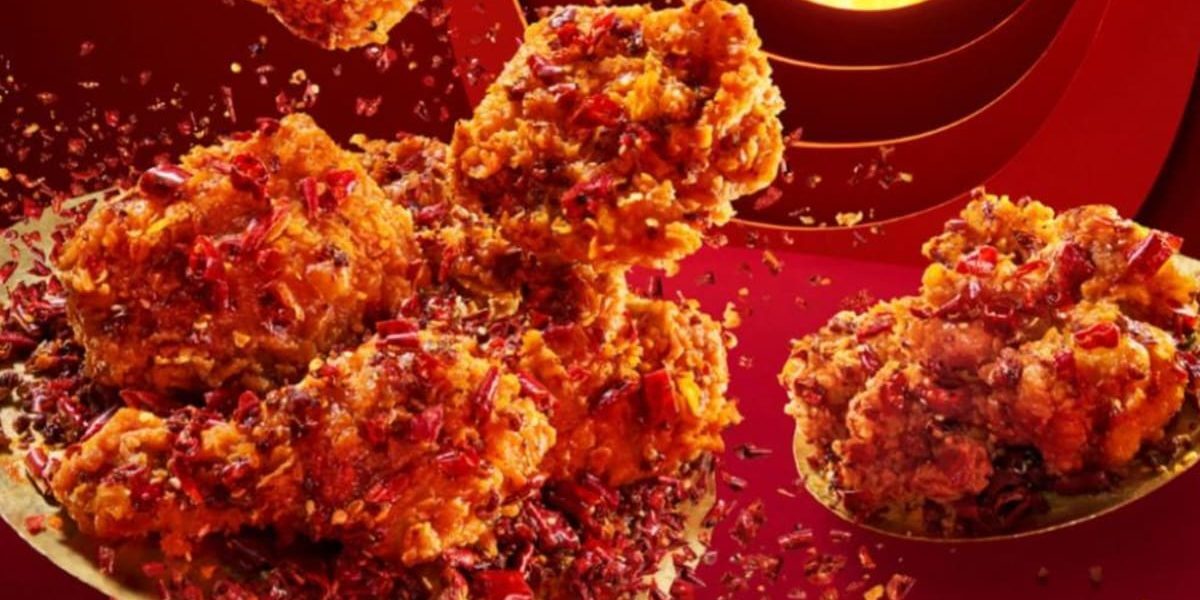 KFC Singapore aduce aromele picante ale Anului Calului de Foc Începând cu 14 ianuarie și până pe 25 februarie, KFC Singapore va lansa un meniu special dedicat Anului Nou Chinezesc, incorporând arome îndrăznețe de mala, o premieră pentru lanțul de restaurante fast-food