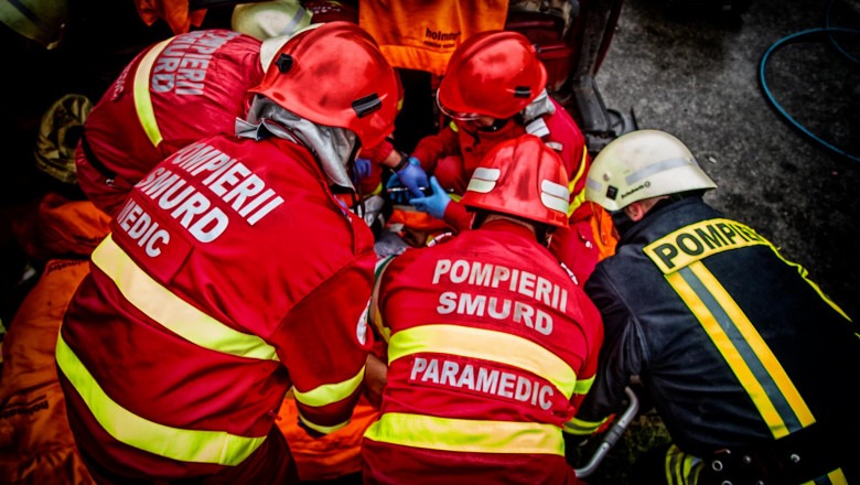 pompieri-smurd-interventii-ambulanta-112-ajutor.jpg - FluxNational