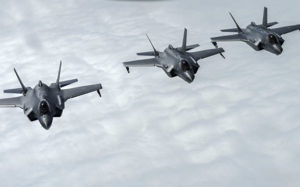 Armata israeliană a confirmat recent că a executat o ofensivă de amploare asupra unui complex subteran de la sediul fostului lider spiritual iranian, Ali Khamenei, în inima Teheranului, o operațiune despre care sursele indică că implicat au fost aproximativ 50 de avioane de luptă