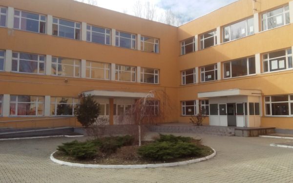 Primăria Sectorului 3 intenționează din nou majorarea bugetului alocat pentru renovarea Liceului Tehnologic „Dragomir Hurmuzescu”, o investiție ce a trecut deja prin mai multe ajustări de preț în ultimele luni