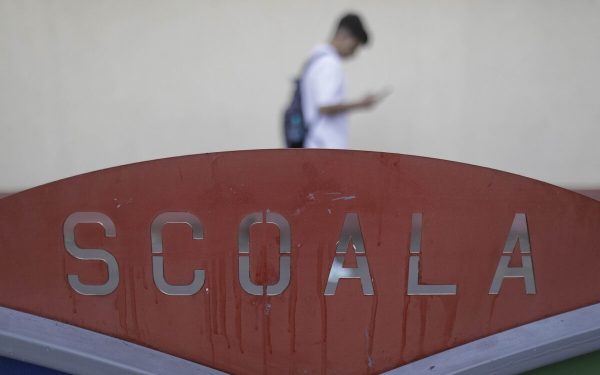 Adolescent inconștienț în toaleta unui liceu bucureștean, suspect de consum de droguri Un incident alarmant s-a petrecut recent într-una dintre cele mai apreciate școli din Capitală, Liceul Goethe, din sectorul 1