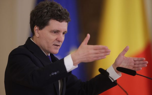 Nicușor Dan, pregătit să apere interesele Bucureștiului în contextul european, va susține în curând o declarație de presă înainte de a participa la summitul informal al Uniunii Europene, organizat în Belgia