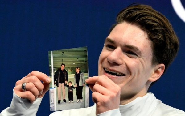 Maxim Naumov: O victorie emoționantă pe gheață La Milano, Maxim Naumov a strălucit pe gheață în cadrul programului scurt la patinaj artistic, unde a obținut un scor impresionant de 85.65