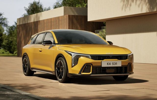 Kia K4: O lansare captivantă pe piața auto din România Noua Kia K4 s-a lansat oficial pe piața românească, aducând cu sine o ofertă atractivă pentru iubitorii de autoturisme