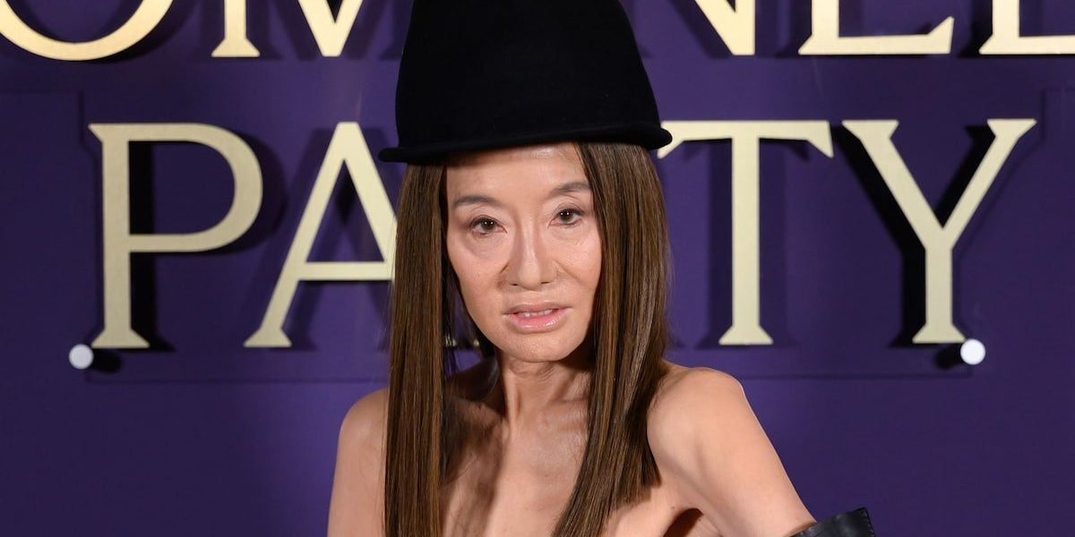 Vera Wang îmbracă moda la 76 de ani la petrecerea nominalizaților BAFTA În weekendul trecut, celebra designeră Vera Wang a strălucit pe covorul roșu al petrecerii nominalizaților BAFTA, desfășurată la National Portrait Gallery din Londra