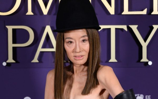 Vera Wang îmbracă moda la 76 de ani la petrecerea nominalizaților BAFTA În weekendul trecut, celebra designeră Vera Wang a strălucit pe covorul roșu al petrecerii nominalizaților BAFTA, desfășurată la National Portrait Gallery din Londra