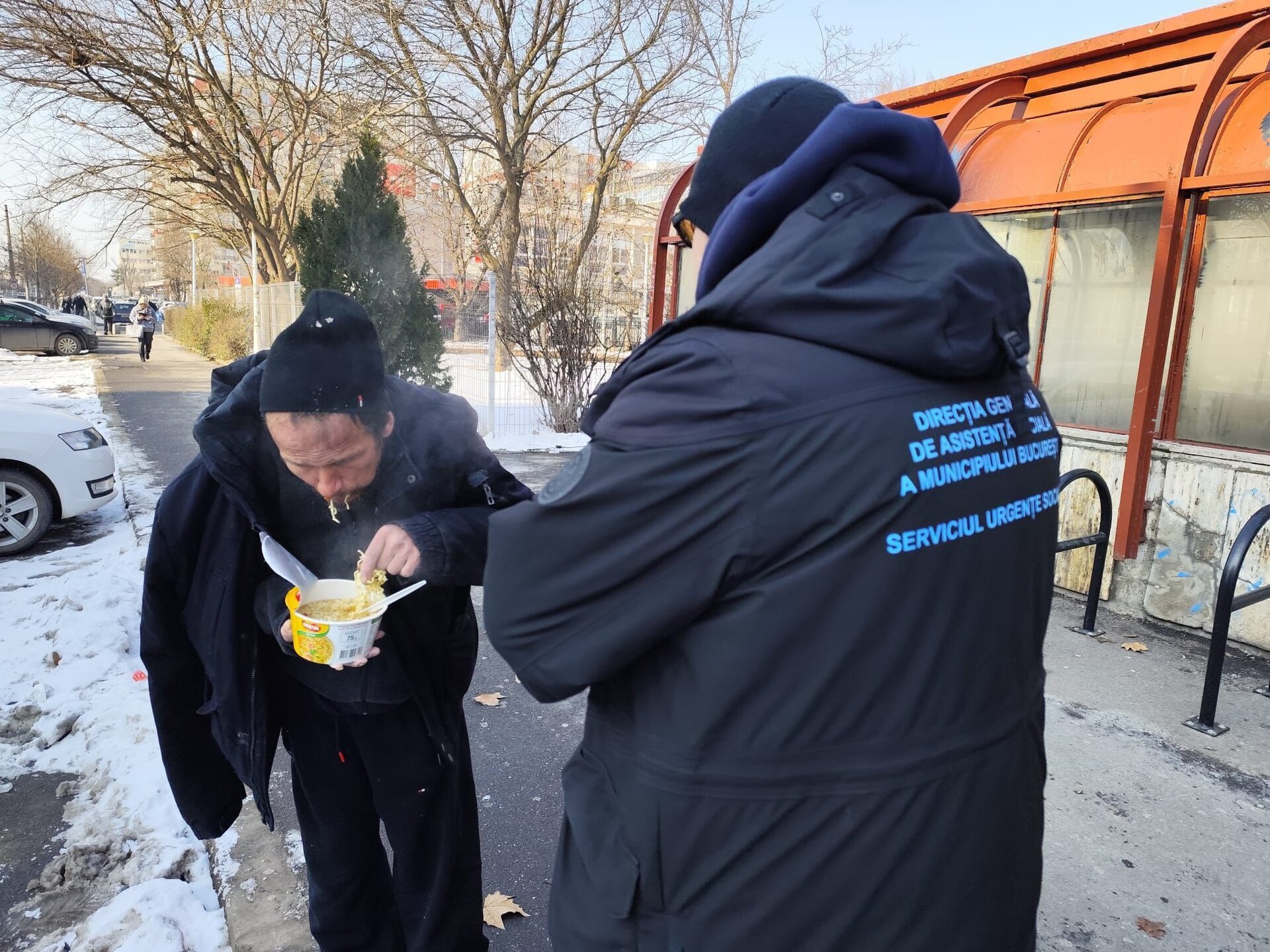 Bucureștiul se confruntă în aceste zile cu temperaturi extrem de scăzute, iar autoritățile locale reamintesc populației importanța solidarității și a implicării civice în sprijinirea persoanelor fără adăpost