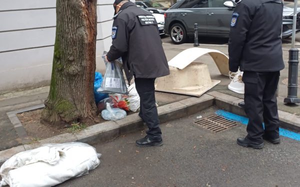 Amenzi usturătoare și confiscări pentru aruncarea gunoaielor în Sectorul 2 al Capitalei Poliția Locală a Sectorului 2 a intensificat campania de combatere a depozitării ilegale a deșeurilor, aplicând sancțiuni financiare record și confiscări de mijloace de transport