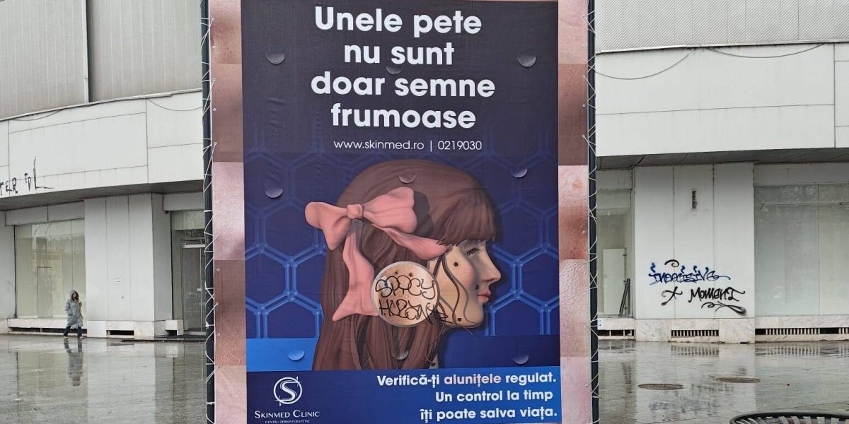Primăria Generală înlătură reclamele ilegale de pe trotuare; Ciucu: „Făceau doar bani, nu plăteau taxe”