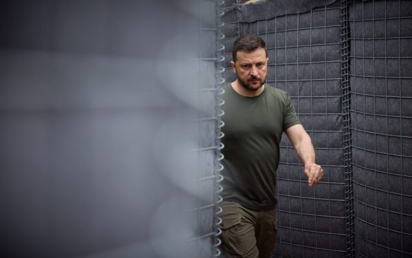 Ucraina și aliații săi pregătesc o nouă rundă de negocieri cu Moscova, având drept principal punct de discuție statutul teritorial Președintele Ucrainei, Volodimir Zelenski, a anunțat miercuri că următoarea etapă a dialogului cu Rusia și Statele Unite va avea loc cel mai probabil marți sau miercuri, într-un efort de a relua negocierile în contextul tensiunilor persistente din estul Europei