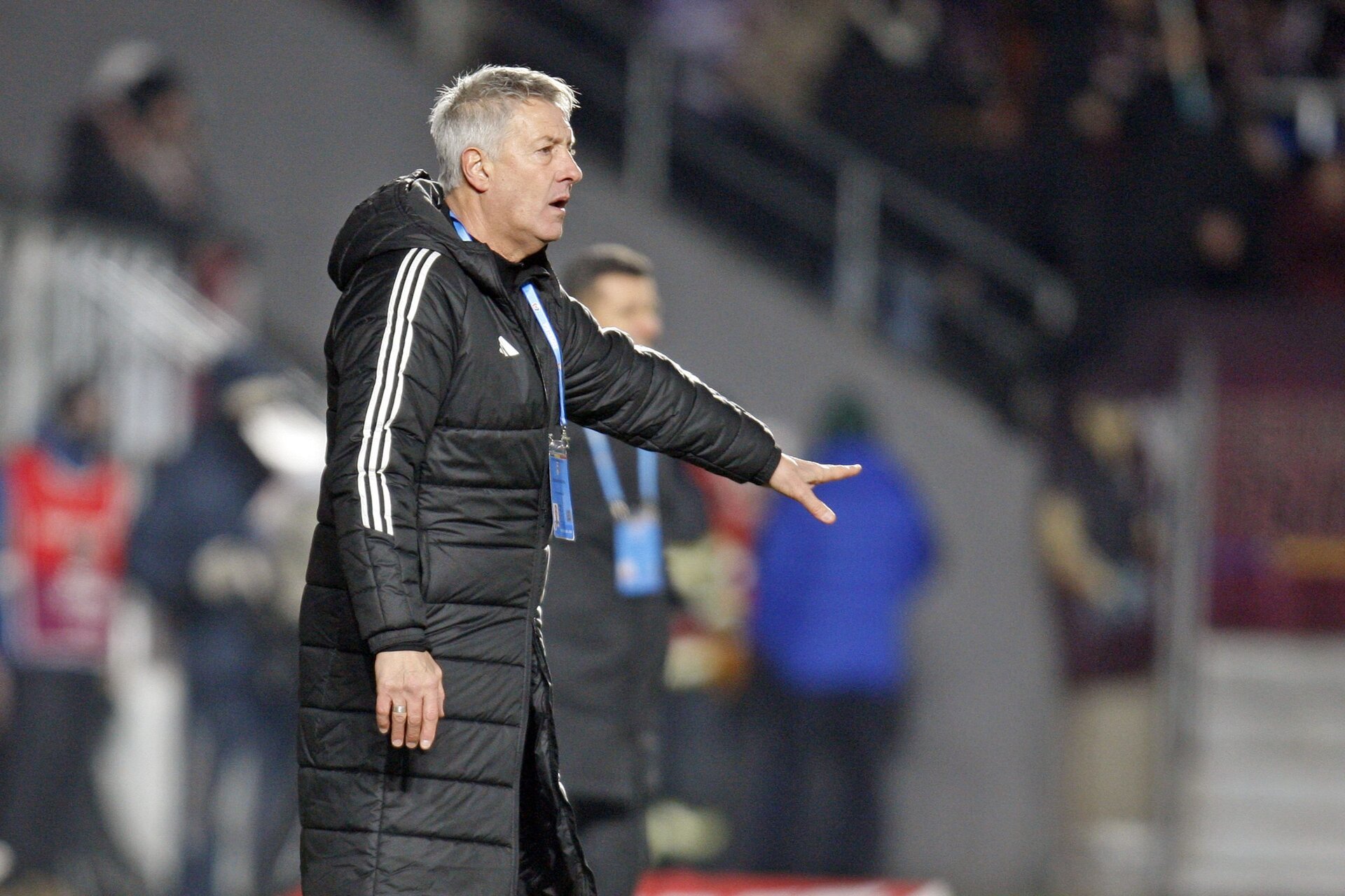 Echipa etapei a 24-a a Superligii: Strălucirea tinerilor și experiența veteranilor Liga Profesionistă de Fotbal a anunțat, luni, echipa ideală a etapei a 24-a din Superliga României, iar selecția a surprins prin abundența de talente emergente și jucători cu experiență