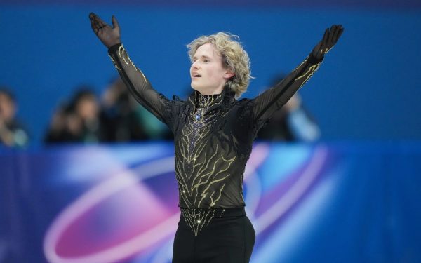 Lindsey Vonn, lovitură devastatoare la Olimpiada de Iarnă 2026 Milan — Lindsey Vonn, una dintre cele mai renumite schioare, a suferit o cădere dramatică în prima parte a cursei de downhill din cadrul Jocurilor Olimpice de Iarnă, desfășurate pe pârtiile din Cortina d’Ampezzo