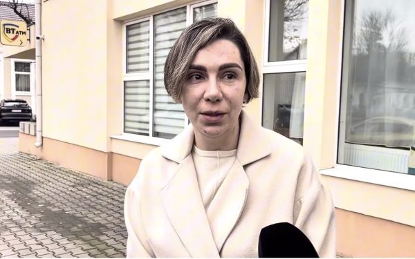 Magistrați din Sibiu au dispus arestul preventiv pentru partenera lui Adrian Kreiner, acuzată că a învățat o femeie să-și ucidă mama