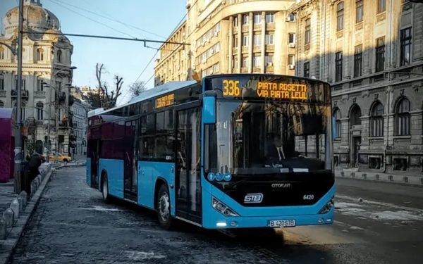 Autobuzele turcești Otokar, cumpărate de Primăria Capitalei în mandatul Gabrielei Firea, zac nefolosite de luni întregi în garaje, în condiții precare