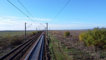 Cale ferată modernizată în Timișoara: Circulația feroviară începe pe un tronson reabilitat Începând cu seara zilei de 12 februarie 2026, ora 20:00, circulația feroviară va fi deschisă pe un nou tronson modernizat, situat în zona Stației Topolovăț, parte a Sucursalei Regionale de Căi Ferate Timișoara