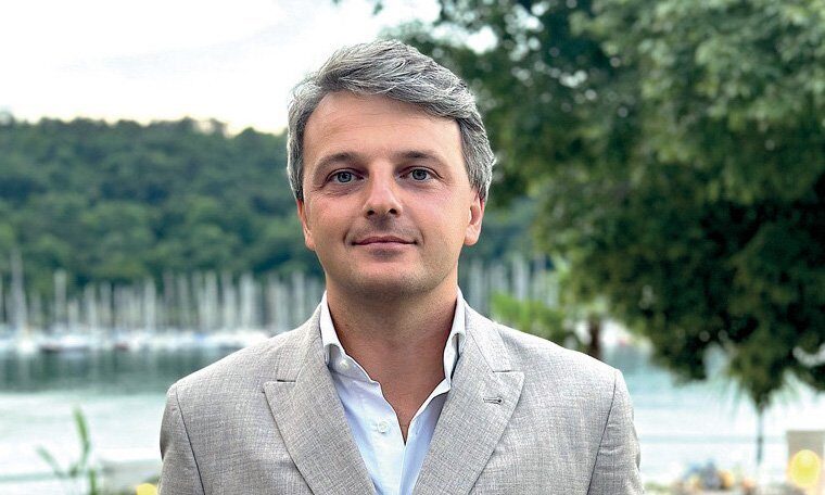 Barca conectată: Inovația care transformă navigația modernă